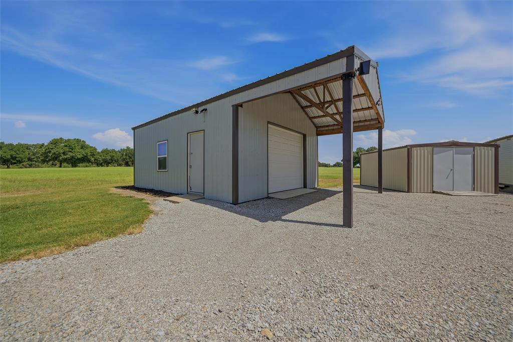899 Bennett Road Millsap, TX 76066 - Photo 27 of 34 Gallery Image 27