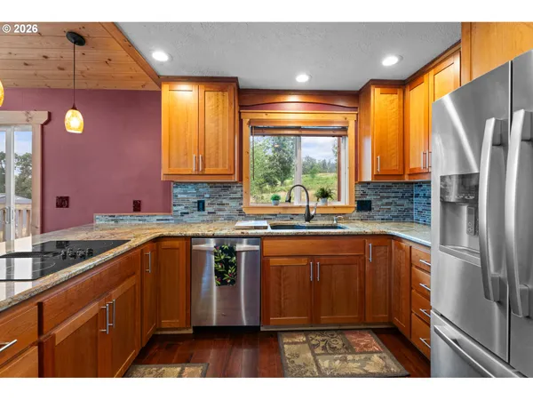 $925,000 | 34640 South Ellis Road, Molalla, OR 97038