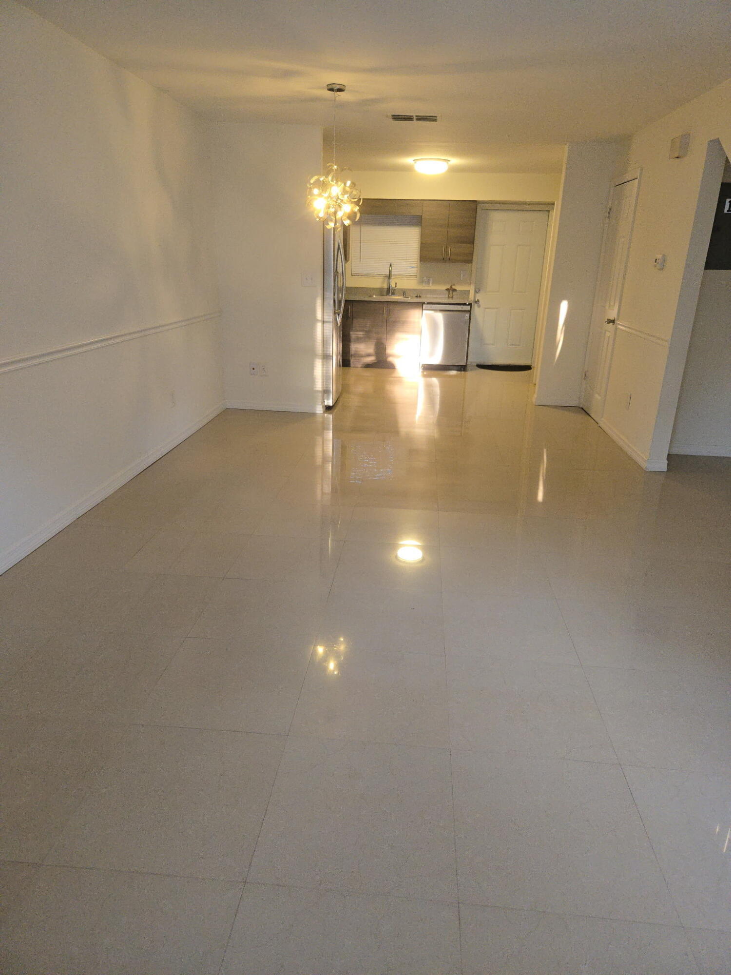 1231 Southwest 61 Terrace, Unit 2 Gainesville, FL 32607 - Photo 7 of 14 2955774831314362466