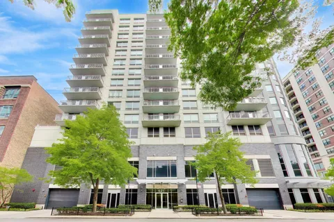 $524,900 | 421 West Huron Street, Unit 604, Chicago, IL 60654