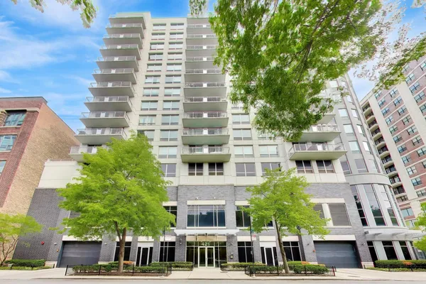 $524,900 | 421 West Huron Street, Unit 604, Chicago, IL 60654