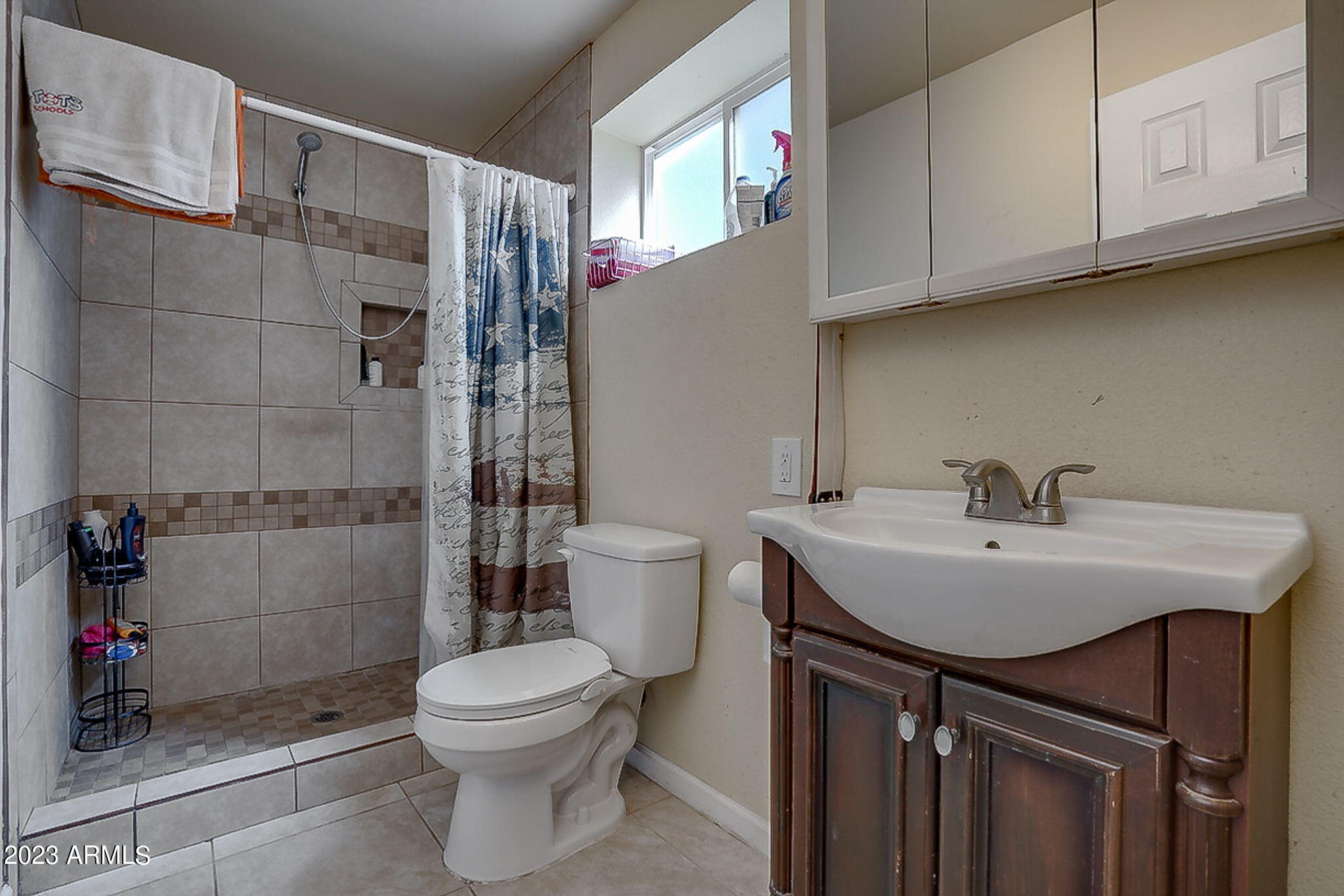 3440 West Charter Oak Road Phoenix, AZ 85029 - Photo 17 of 28 21-web-or-mls-Finished-21