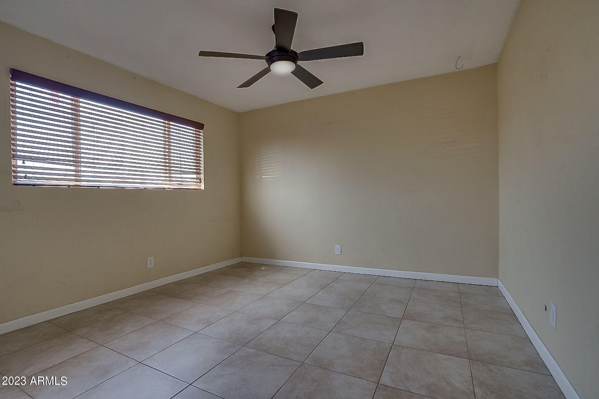 3440 West Charter Oak Road Phoenix, AZ 85029 - Photo 18 of 28 22-web-or-mls-Finished-22