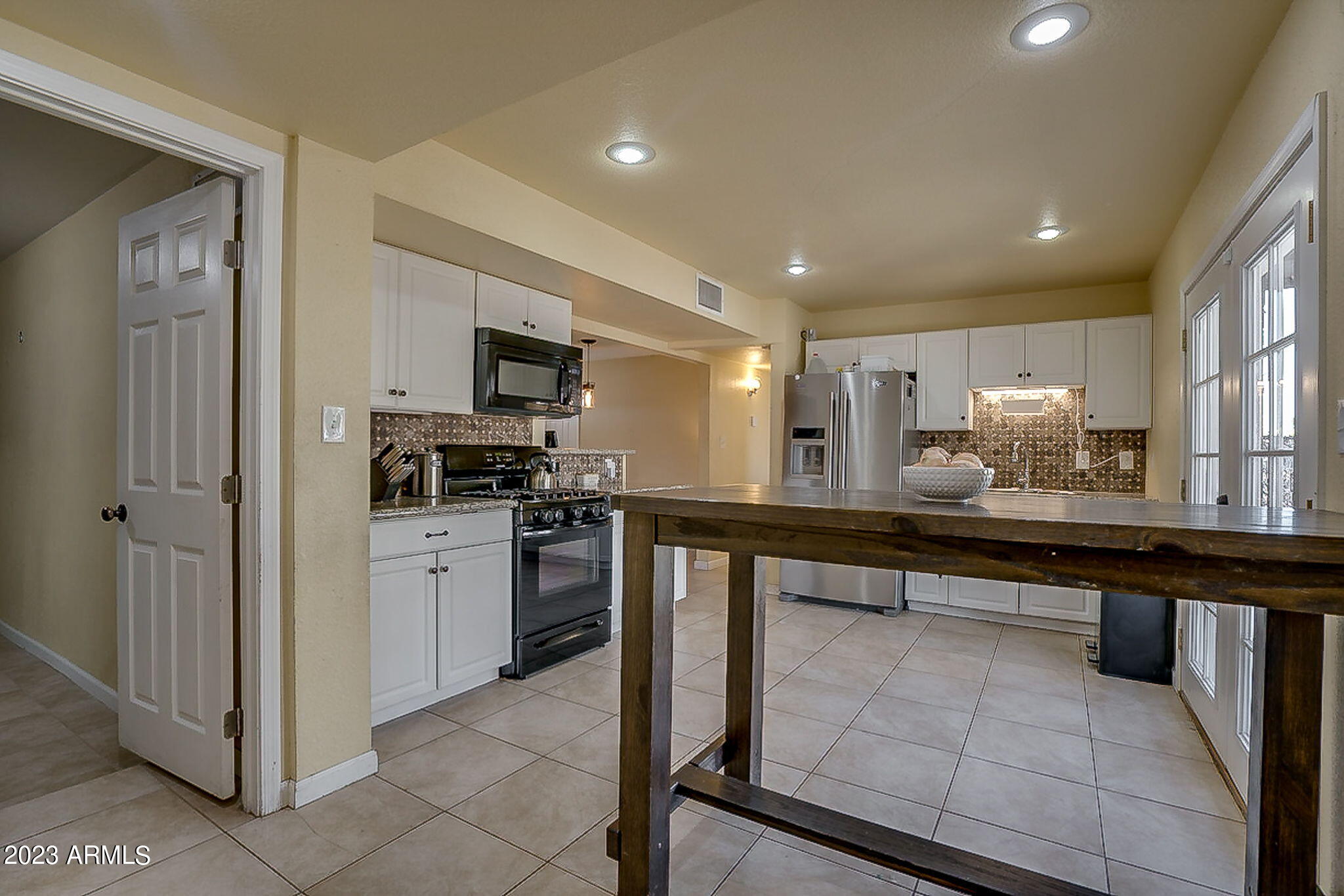 3440 West Charter Oak Road Phoenix, AZ 85029 - Photo 10 of 28 13-web-or-mls-Finished-13