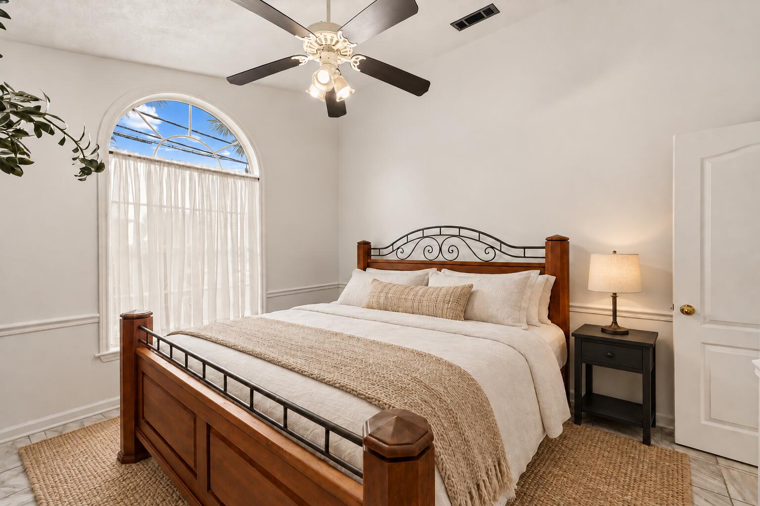 17826 Front Beach Road Panama City Beach, FL 32413 - Photo 19 of 25 spare bedroom