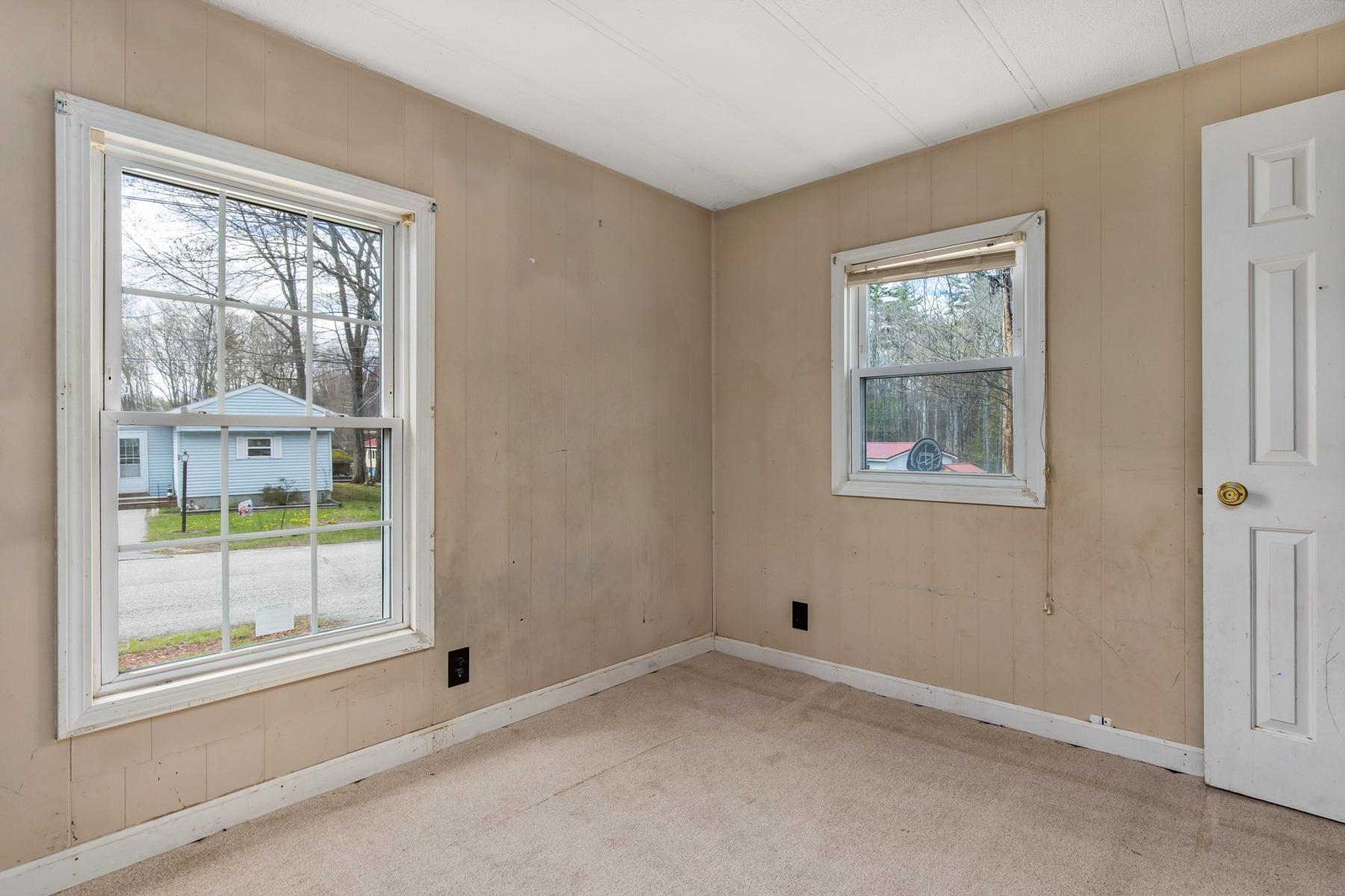 56 Royal Crst Park Rochester, NH 03867 - Photo 15 of 18