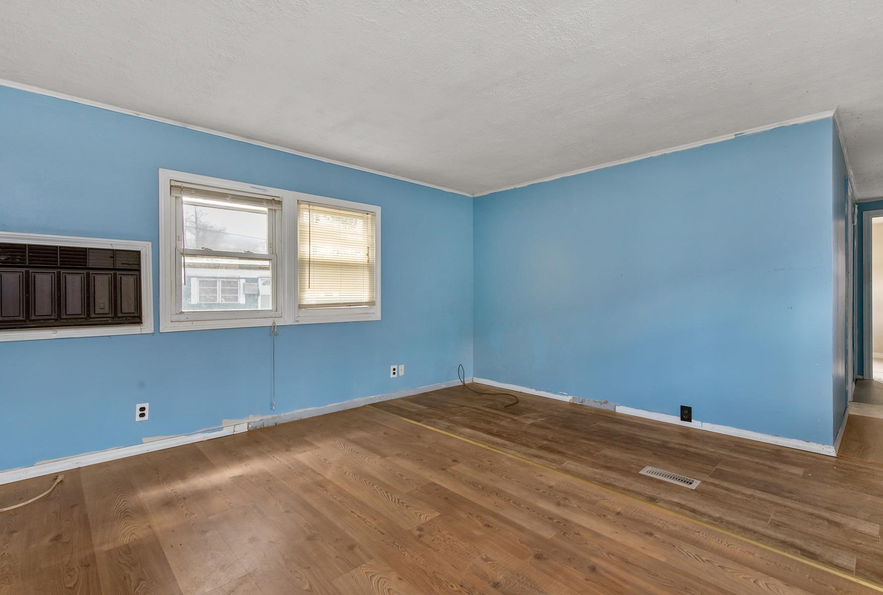 56 Royal Crst Park Rochester, NH 03867 - Photo 8 of 18