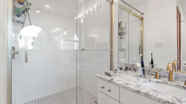 $799,900 | 4892 Eastbrooke Place, Clarence, NY 14221