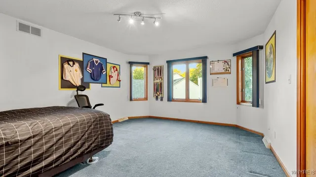 $799,900 | 4892 Eastbrooke Place, Clarence, NY 14221