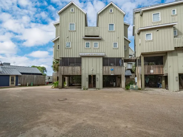 $264,900 | 357 Pirates Landing Drive, Carrabelle, FL 32322