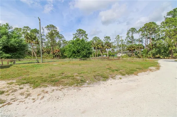 $2,700 | 2310 2nd Avenue Southeast, Naples, FL 34117