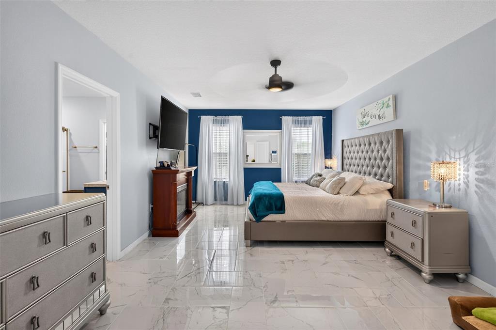 7043 Silverado Ranch Boulevard Zephyrhills, FL 33541 - Photo 21 of 38