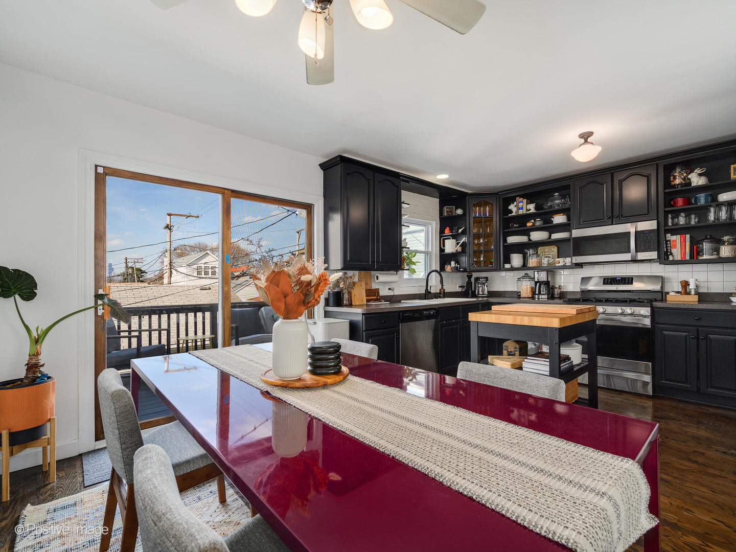550 West 45th Street Chicago, IL 60609 - Photo 12 of 24 a living room with furniture a rug and a window