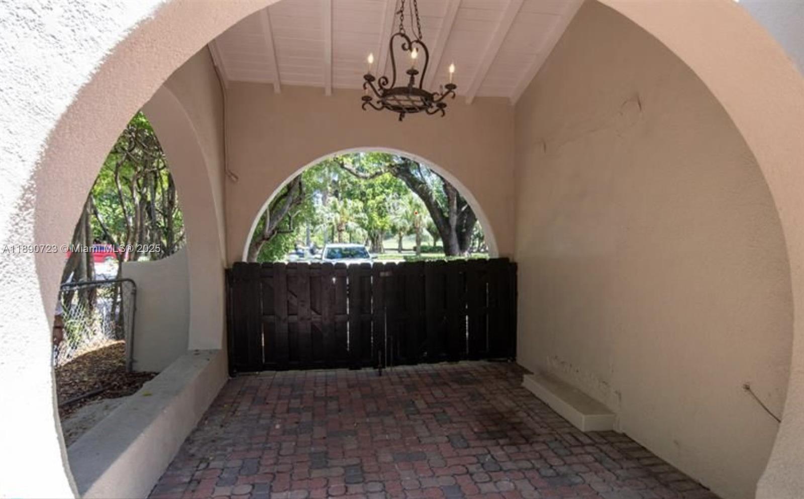 3050 Alton Road Miami Beach, FL 33140 - Photo 4 of 41