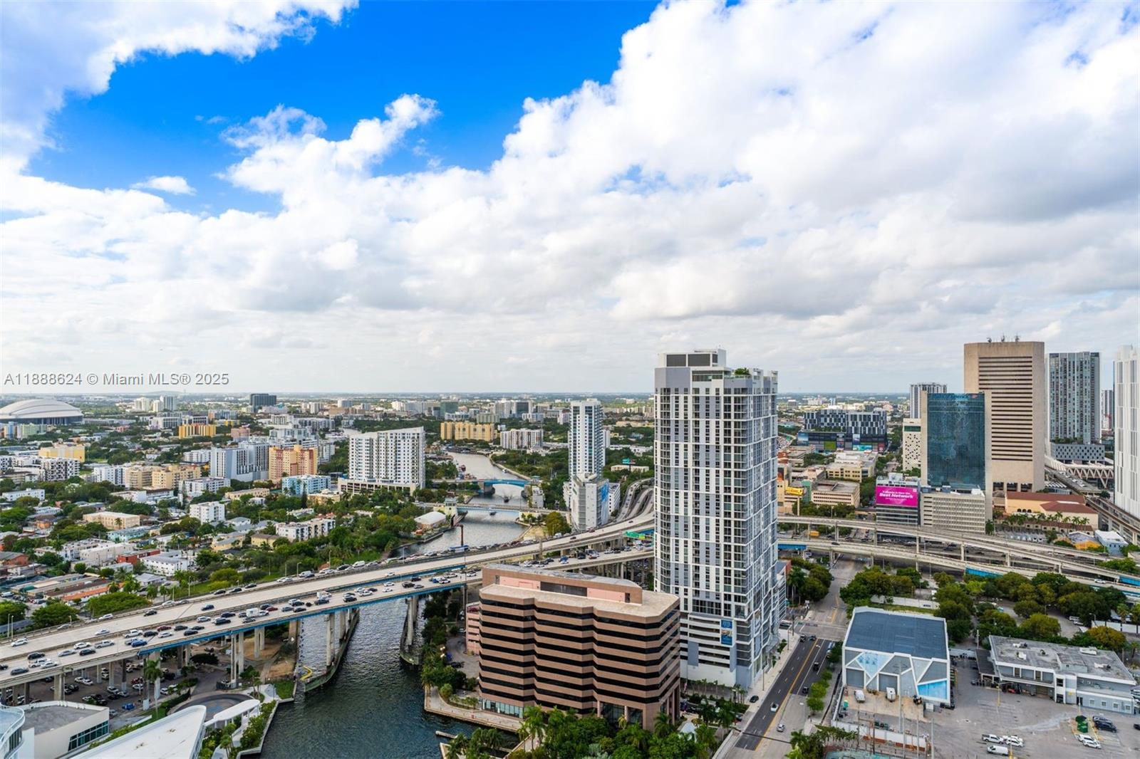 185 Southwest 7th Street, Unit 3605 Miami, FL 33130 - Photo 3 of 24