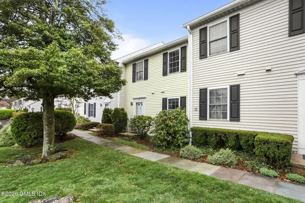 $725,000 | 33 Talbot Lane, Unit 4, Greenwich, CT 06830