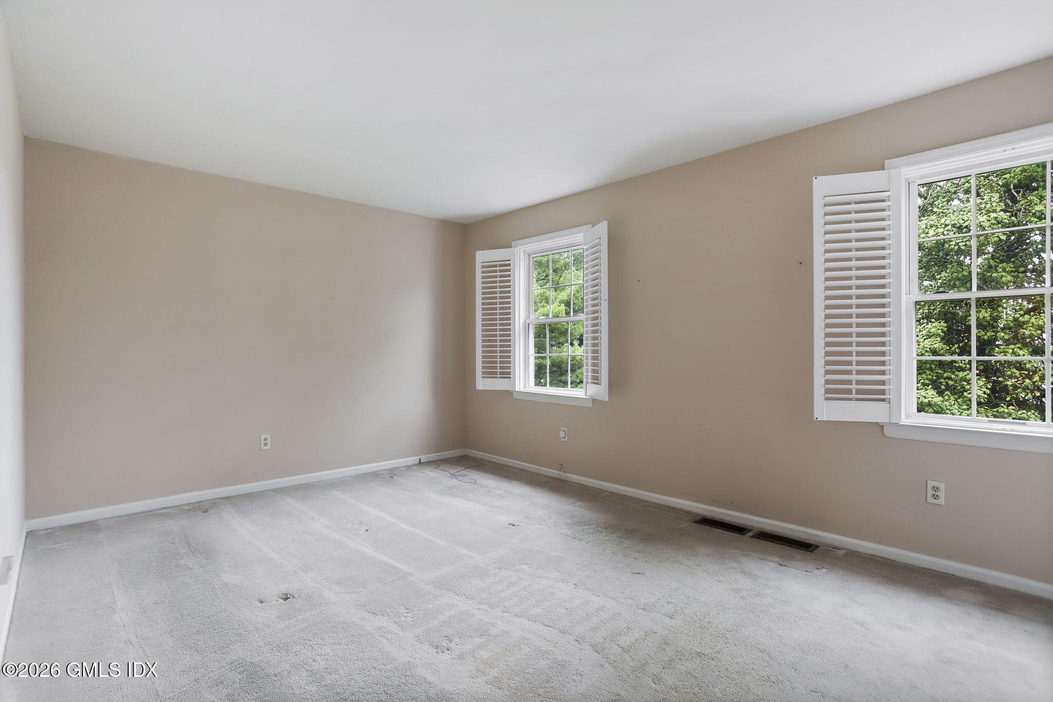 33 Talbot Lane, Unit 4 Greenwich, CT 06830 - Photo 12 of 19 15-web-or-mls-33-talbot-ln-unit-4