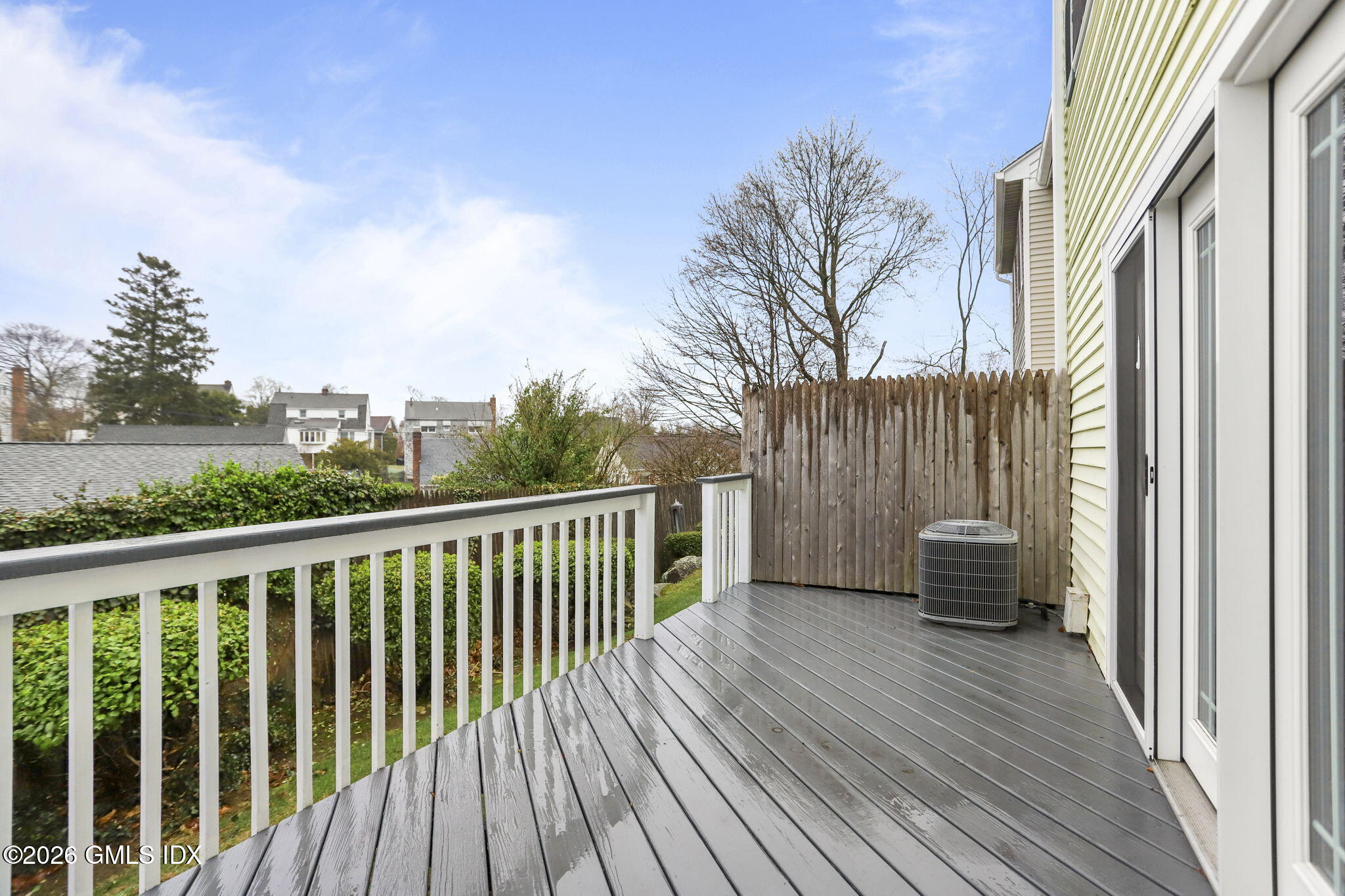 33 Talbot Lane, Unit 4 Greenwich, CT 06830 - Photo 9 of 19 18-web-or-mls-33-talbot-ln-unit-4