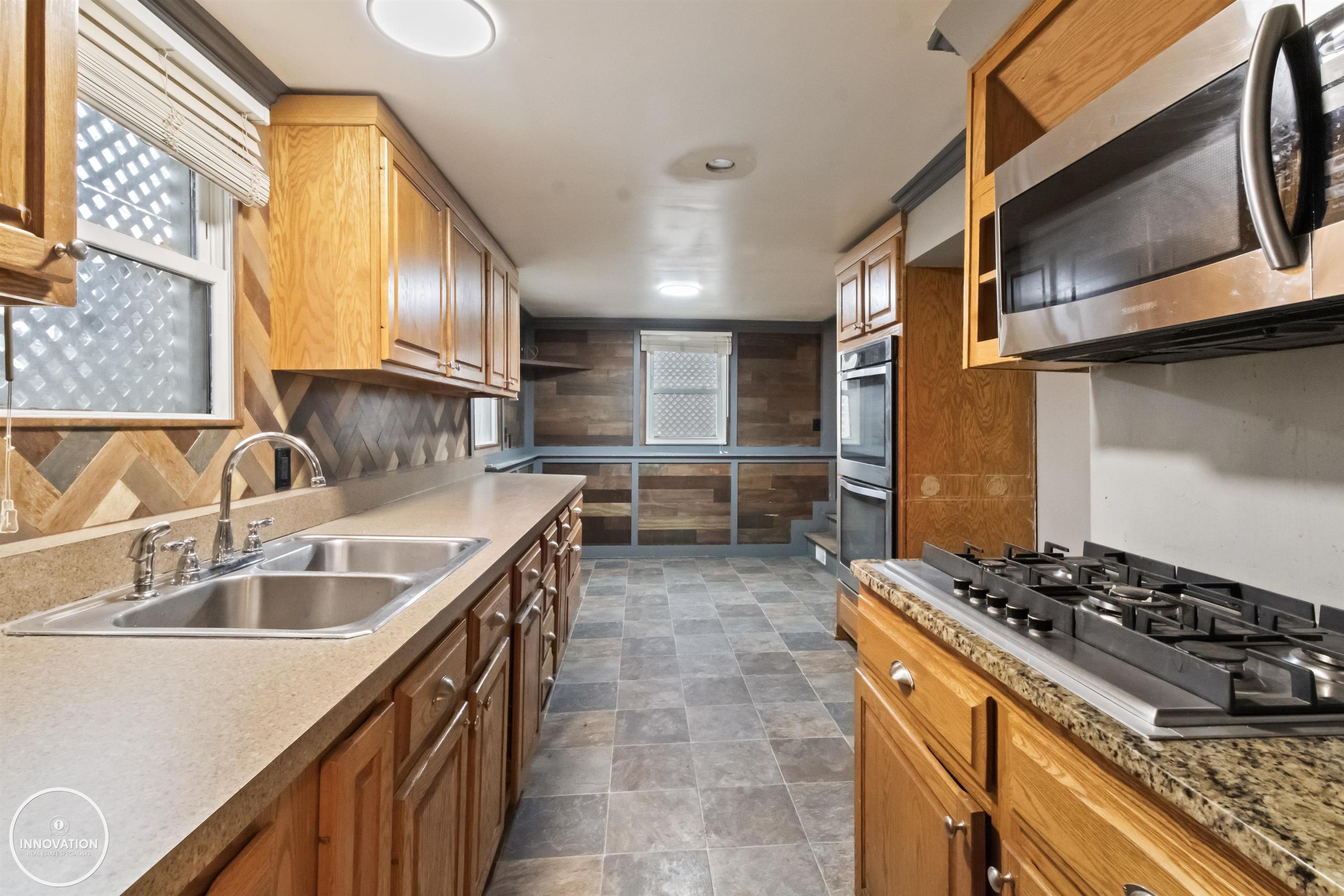 22174 Rausch Avenue Eastpointe, MI 48021 - Photo 18 of 34
