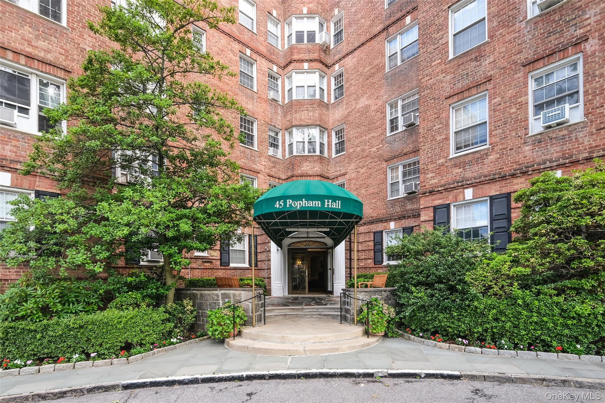 45 Popham Road, Unit 4D Scarsdale, NY 10583 - Photo 1 of 27