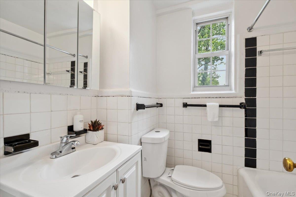 45 Popham Road, Unit 4D Scarsdale, NY 10583 - Photo 13 of 27