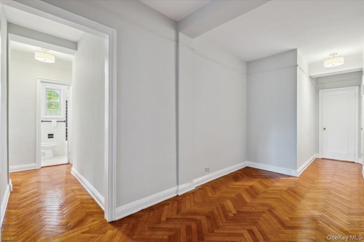 45 Popham Road, Unit 4D Scarsdale, NY 10583 - Photo 17 of 27