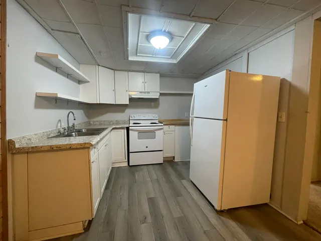 $1,050 | 909 A Mapoles Street, Crestview, FL 32536