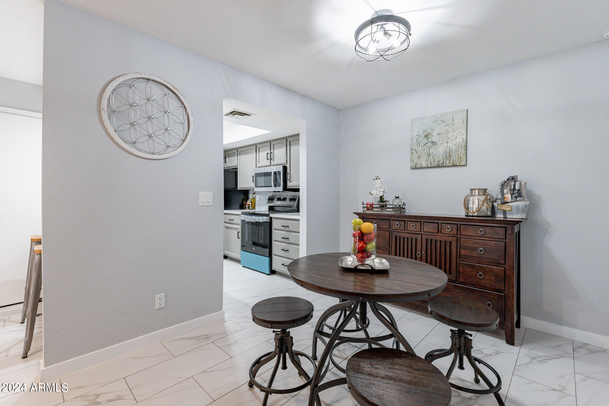222 West Brown Road, Unit 53 Mesa, AZ 85201 - Photo 9 of 22 dining area
