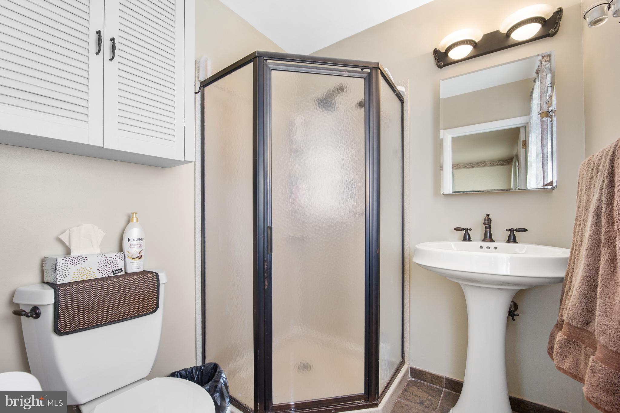 1005 Susan Road Philadelphia, PA 19115 - Photo 16 of 27