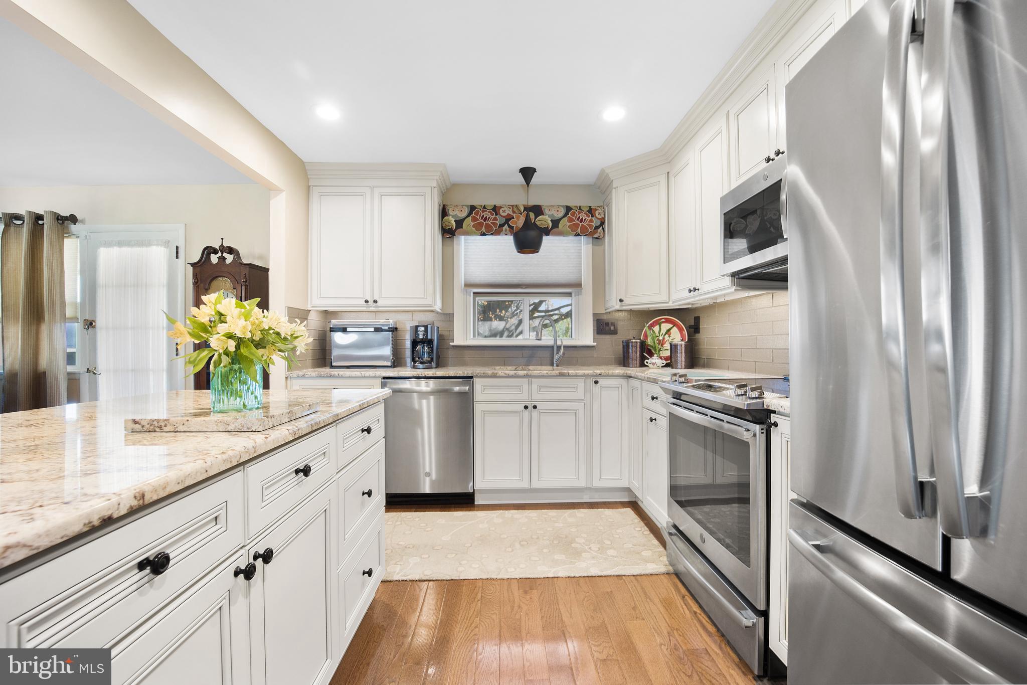 1005 Susan Road Philadelphia, PA 19115 - Photo 10 of 27