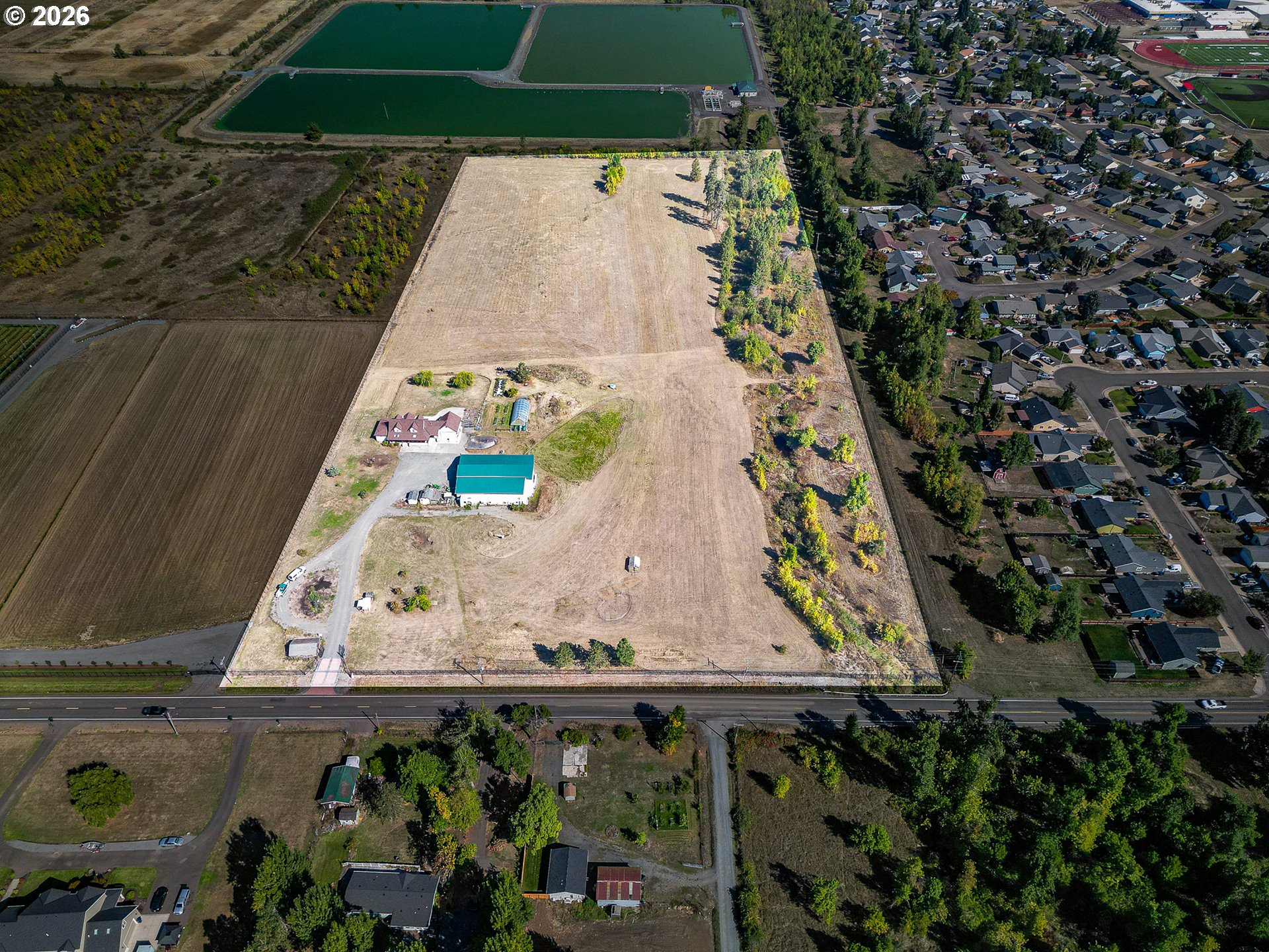 33195 Camas Swale Road Creswell, OR 97426 - Photo 9 of 46 Gallery Image 9