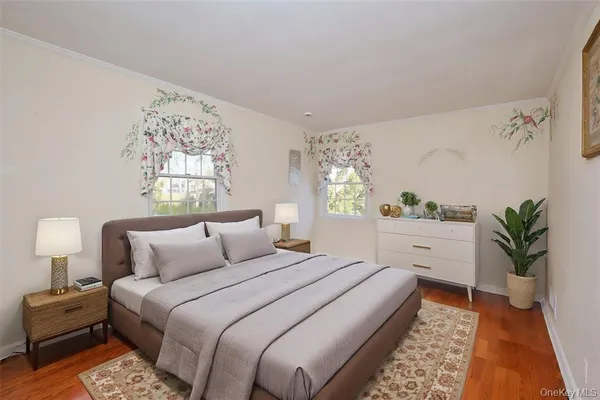 $12,000 | 695 Hunt Lane, Manhasset, NY 11030