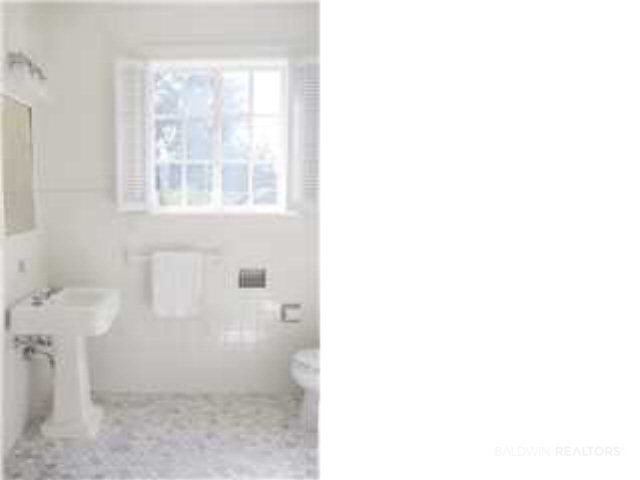 211 Woodlands Avenue Mobile, AL 36607 - Photo 14 of 25