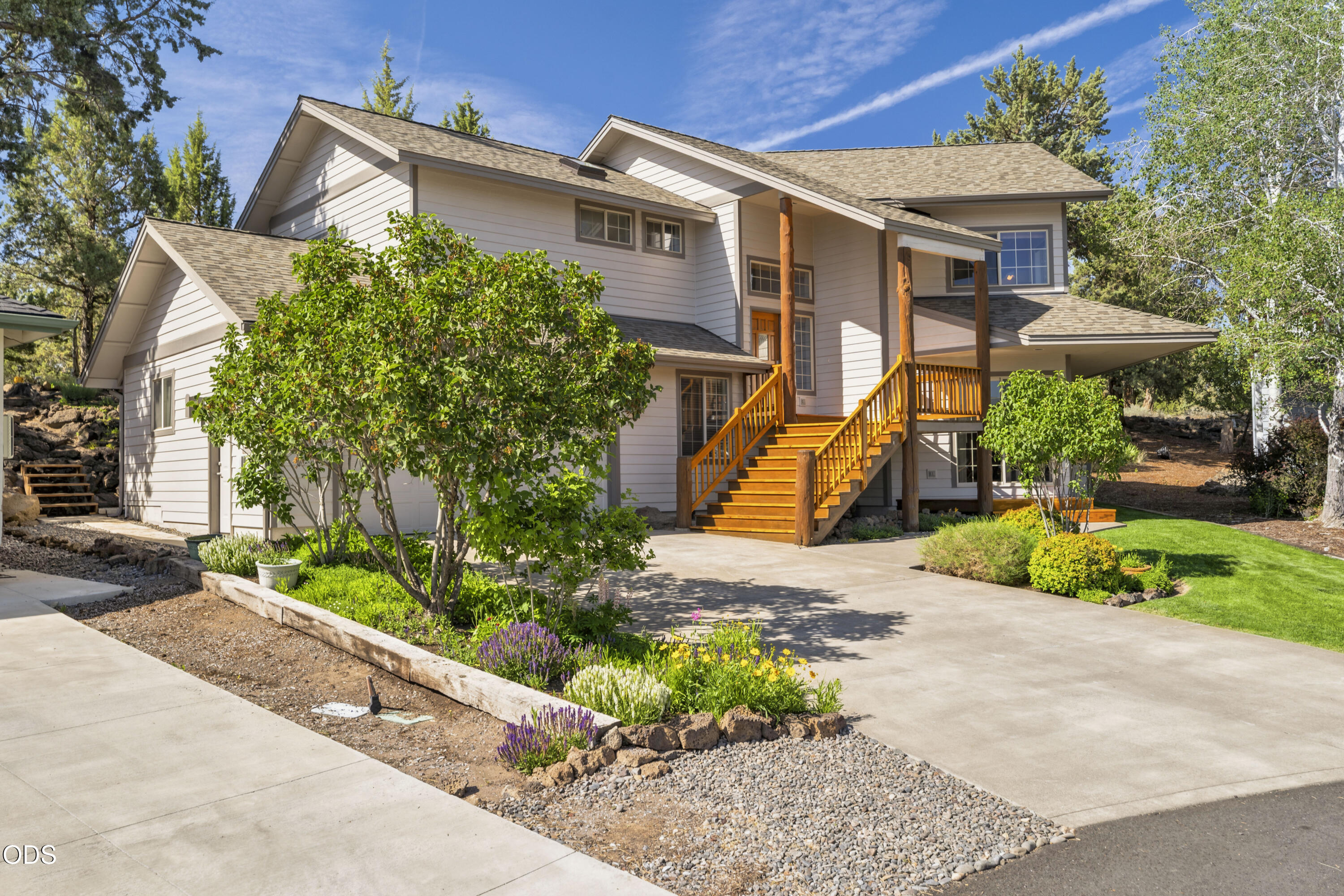 64740 Alcor Place Bend, OR 97703 - Photo 3 of 73