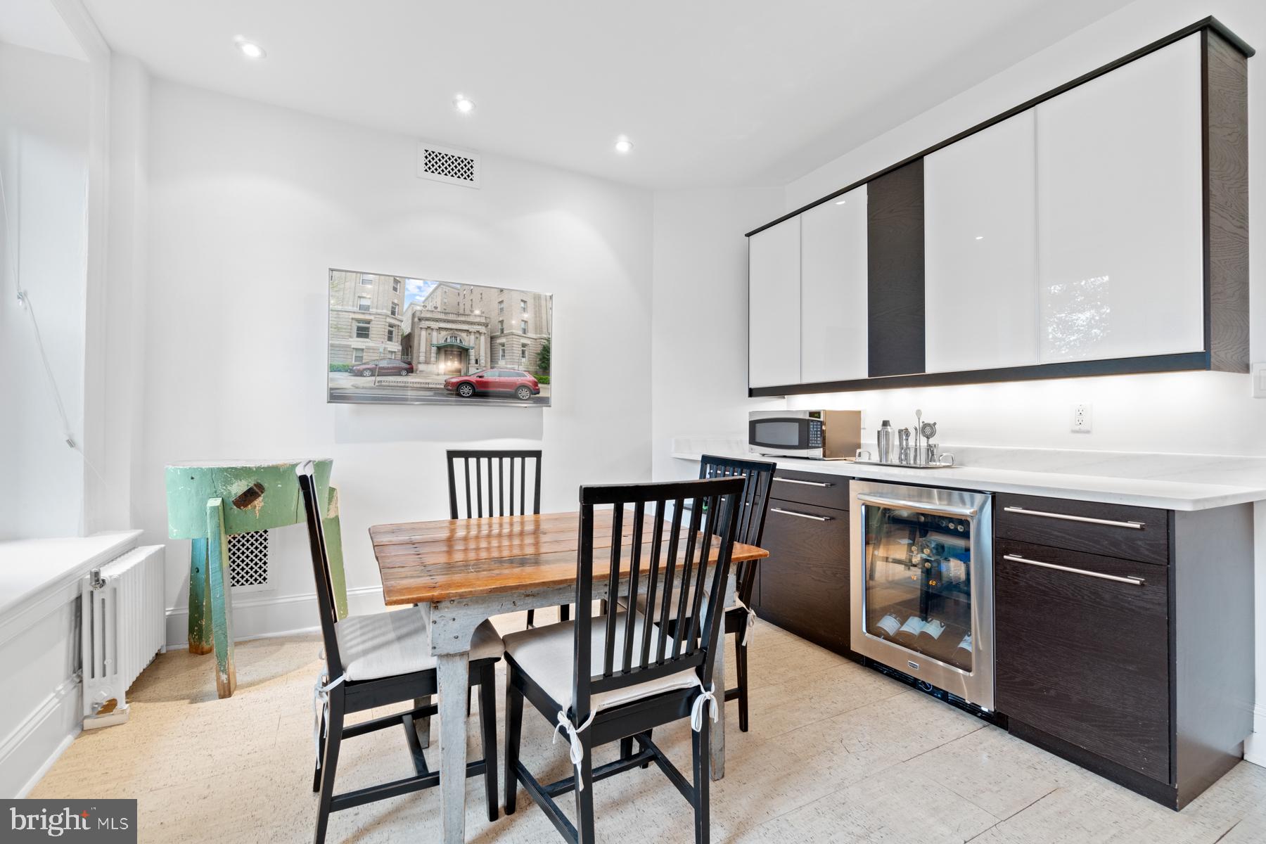 2022 Columbia Road Northwest, Unit 114 Washington, DC 20009 - Photo 15 of 29 Eat-in kitchen