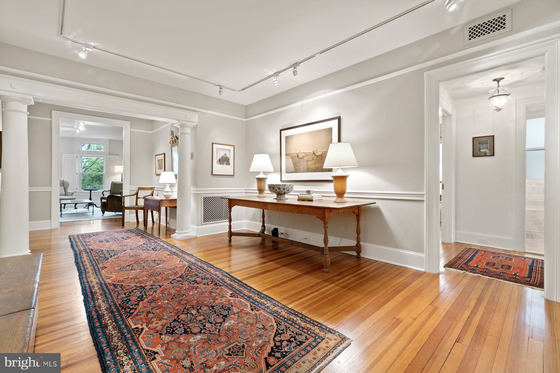 2022 Columbia Road Northwest, Unit 114 Washington, DC 20009 - Photo 3 of 29 Grand foyer