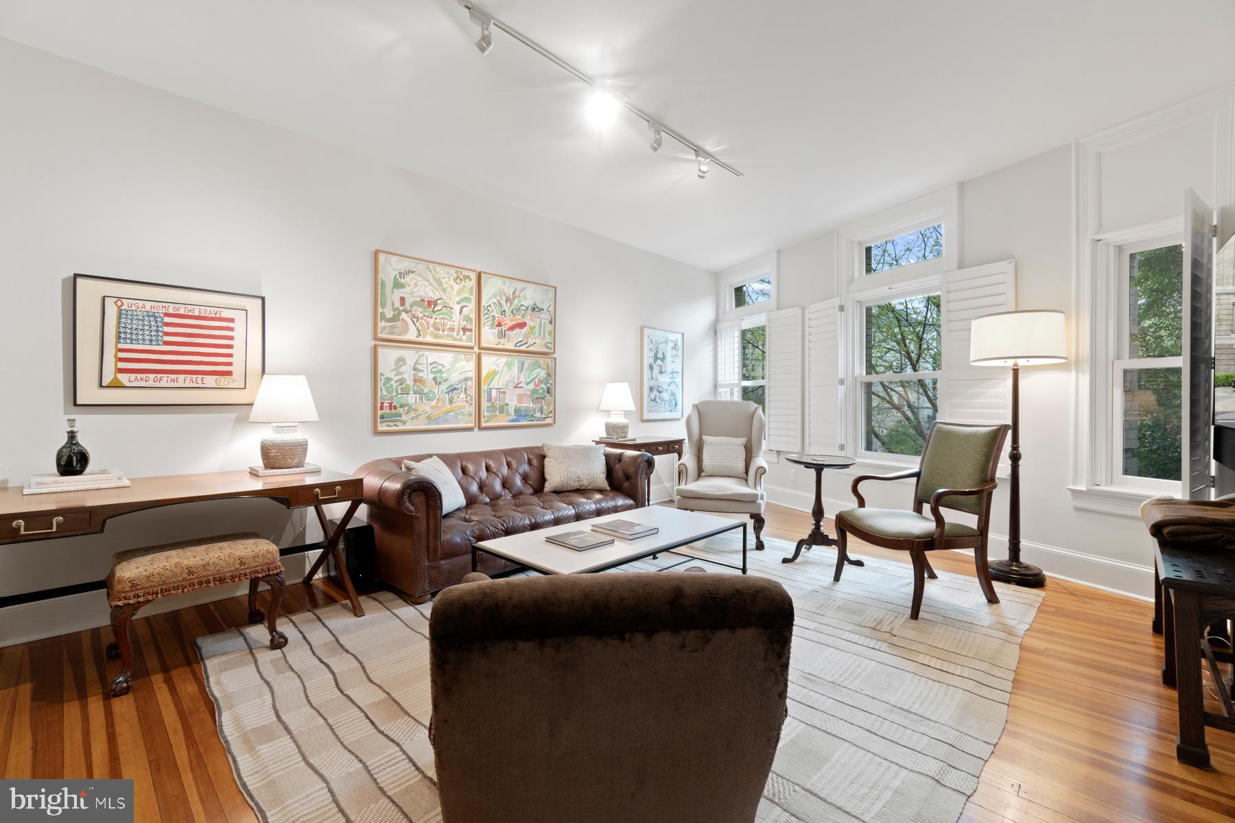 2022 Columbia Road Northwest, Unit 114 Washington, DC 20009 - Photo 5 of 29 Living room