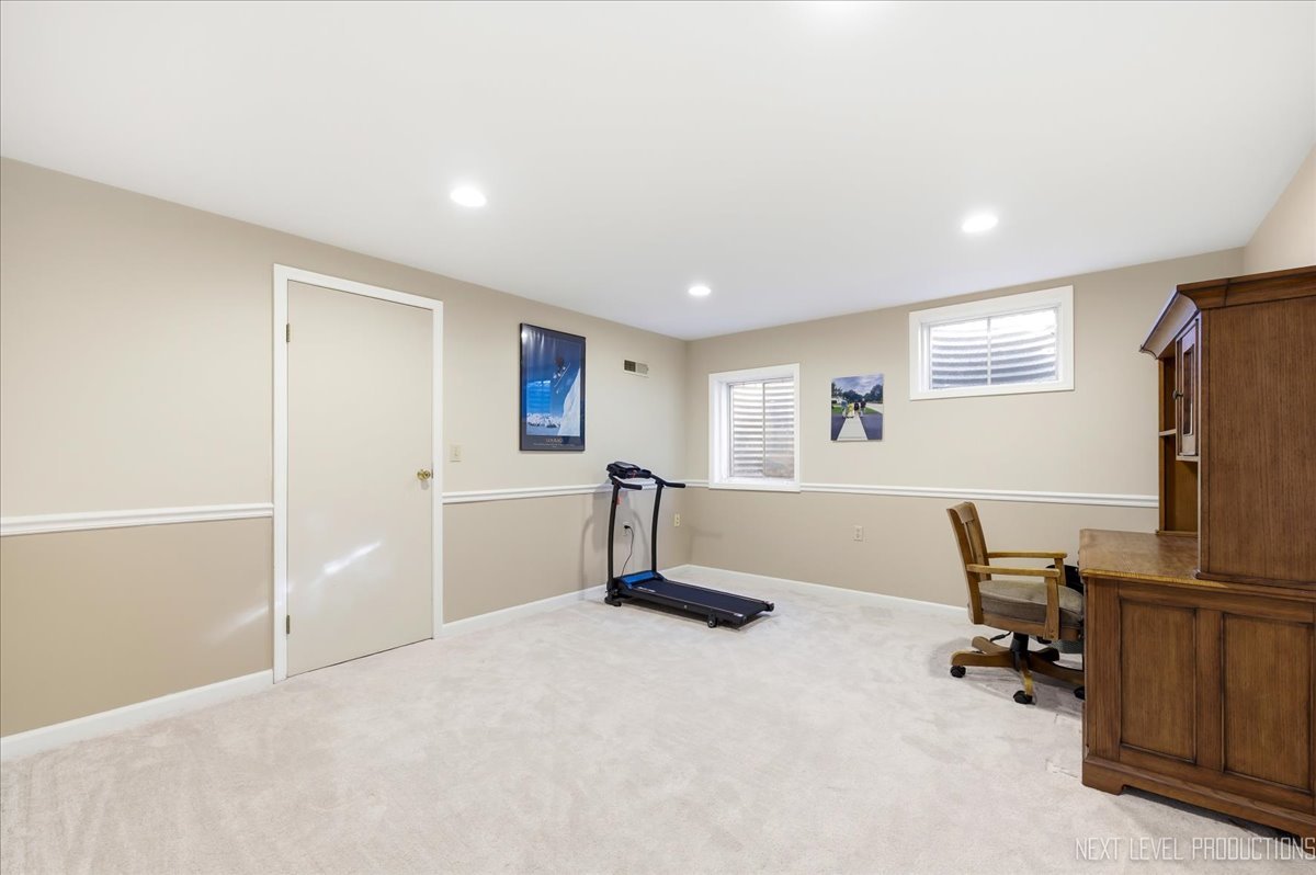 549 Bloomfield Circle Geneva, IL 60134 - Photo 28 of 31