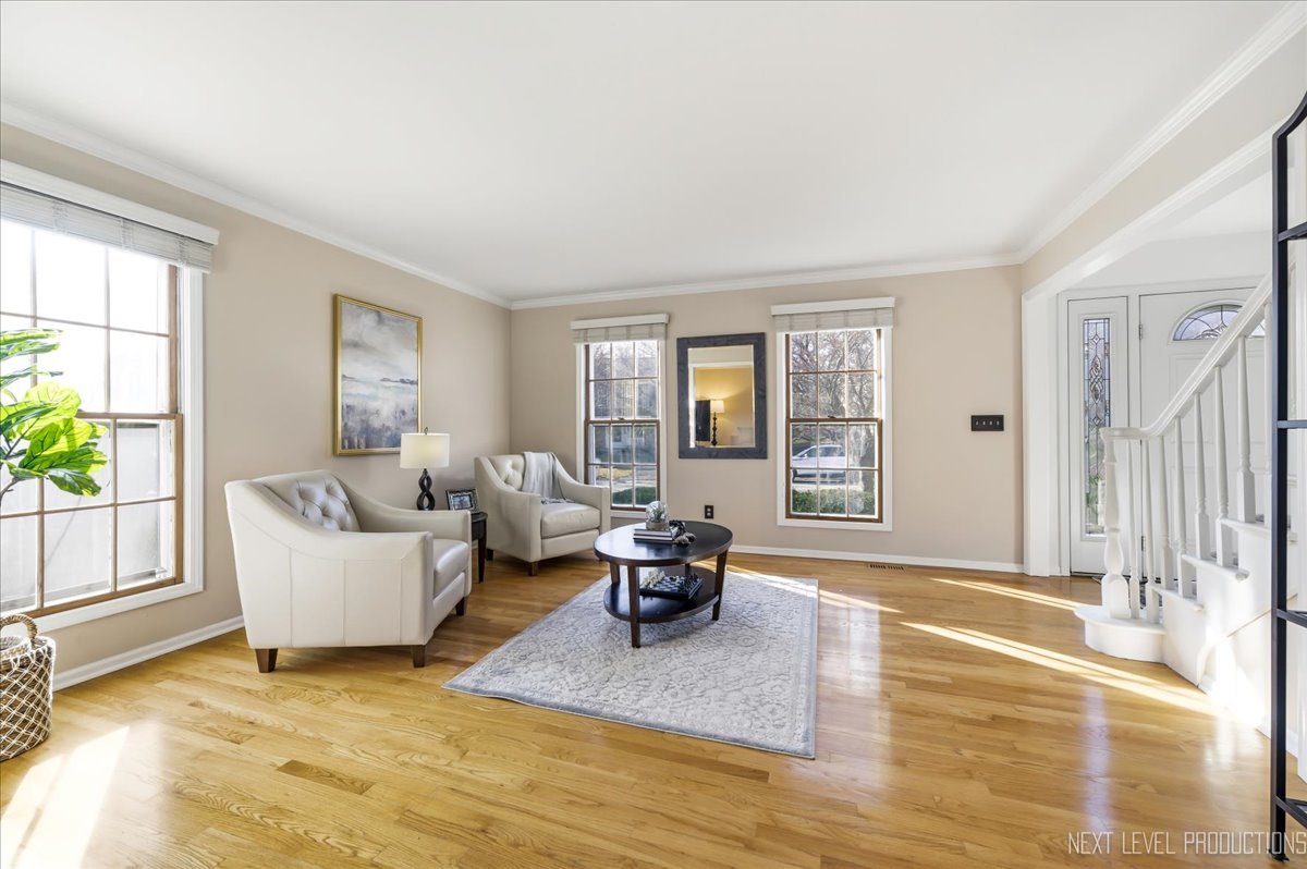 549 Bloomfield Circle Geneva, IL 60134 - Photo 5 of 31