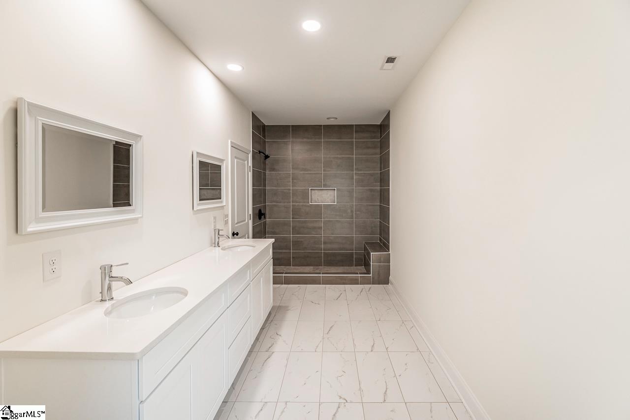 411 Wyatt Road Piedmont, SC 29673 - Photo 18 of 50 Gallery Image 18