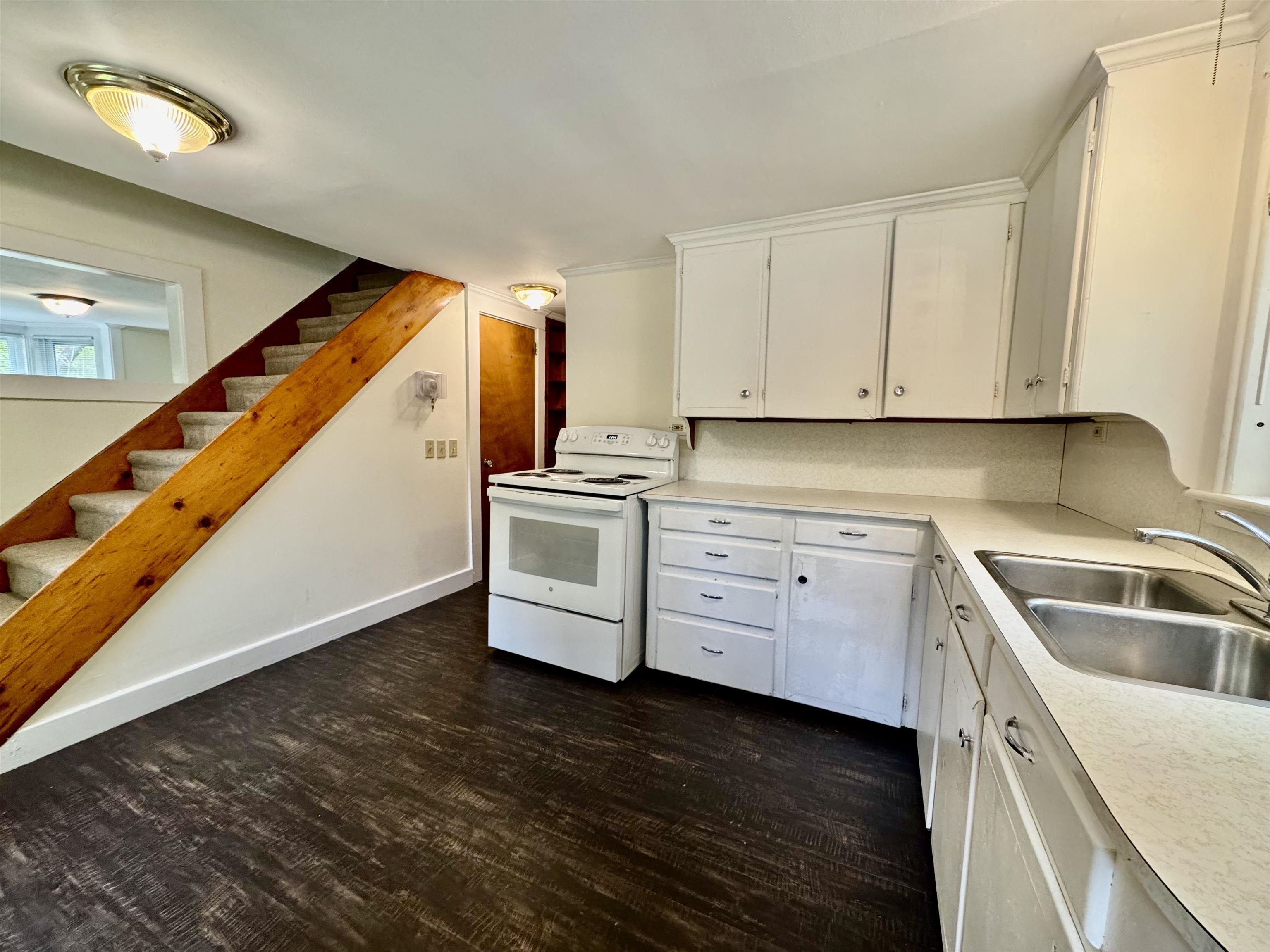 328 North Main Street Lebanon, NH 03784 - Photo 3 of 16