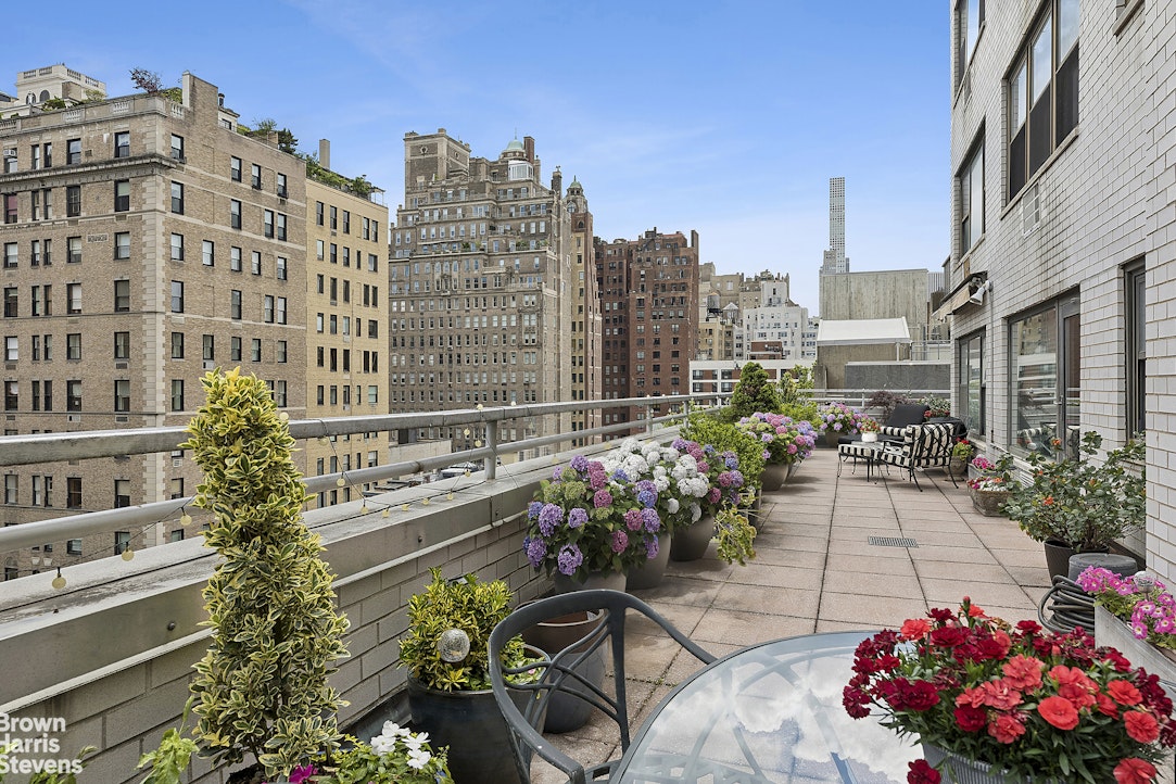 35 East 75th Street, Unit 11AB Manhattan, NY 10021 - Photo 5 of 12