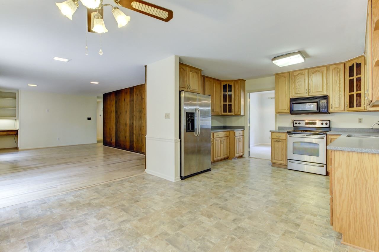 5009 Will-O-Dean Road Raleigh, NC 27616 - Photo 8 of 25 Family Room/Kitchen