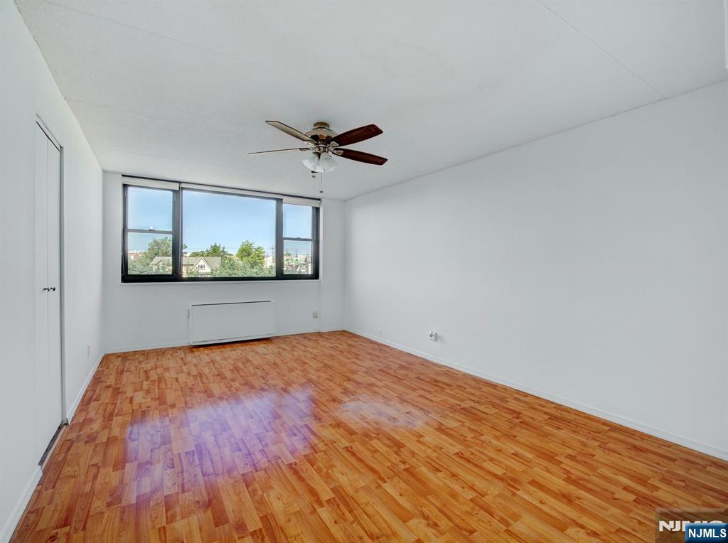 250 Gorge Road, Unit 9I Cliffside Park, NJ 07010 - Photo 11 of 28 Gallery Image 11