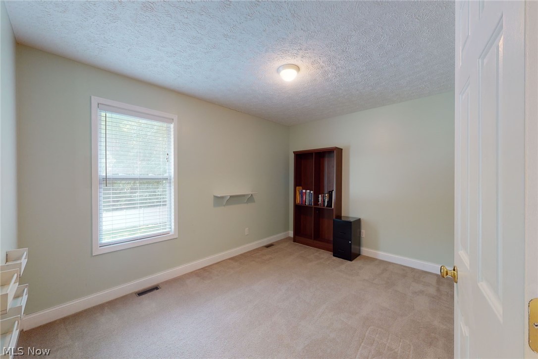 6033 Collins Road Mentor, OH 44060 - Photo 27 of 33 Gallery Image 27