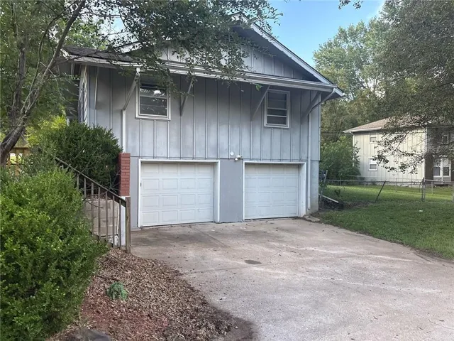 $168,000 | 5933 Sterling Avenue, Raytown, MO 64133