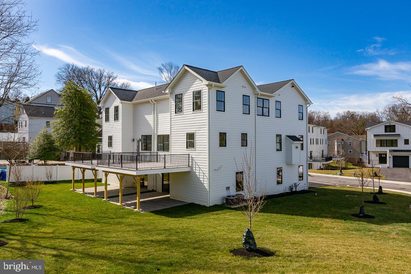 983 Henry Avenue Wayne, PA 19087 - Photo 3 of 26