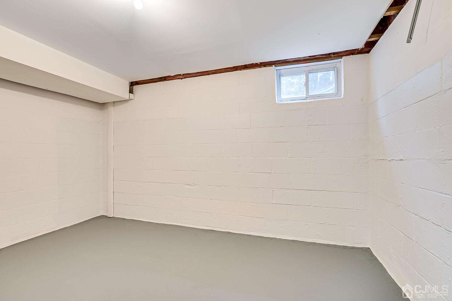 340 Bowler Court Piscataway, NJ 08854 - Photo 22 of 23 a view of a small space