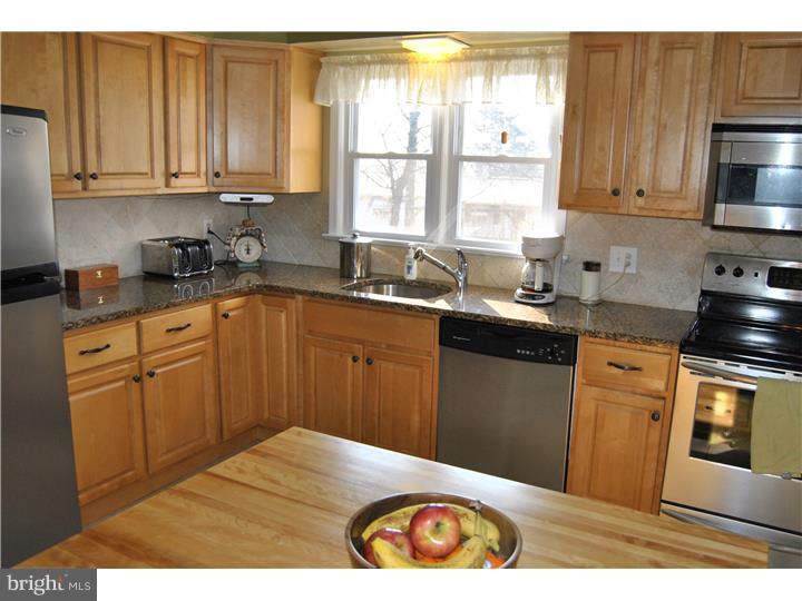 1121 Old Post Road Perkasie, PA 18944 - Photo 6 of 24 Kitchen