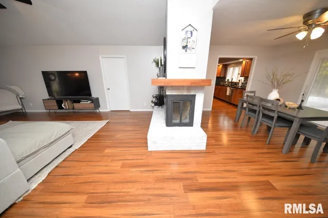 $199,000 | 811 Buffalo Lane, Mount Vernon, IL 62864